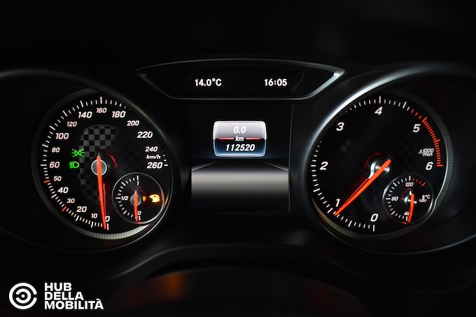 MERCEDES-BENZ A 180 d Sport